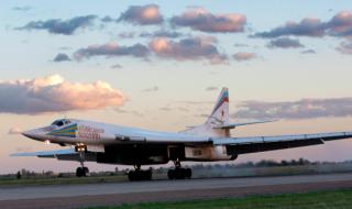 Как Ту-160 прелетя над Карибско море (ВИДЕО)