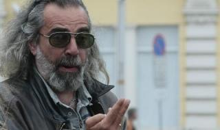 Приеха по спешност Андрей Слабаков в болница