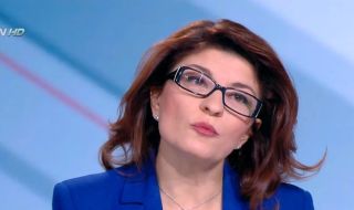 Десислава Атанасова: Борим се срещу коалиция „вълшебна флашка“