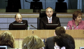 Мартин Шулц е кандидатът на социалистите за председател на ЕК