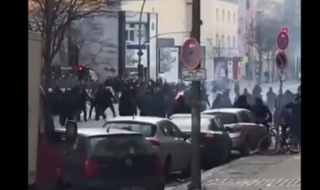 Масово меле между футболни хулигани в Берлин (ВИДЕО)