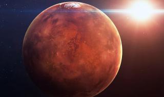 Солени езера са открити под ледници на Марс