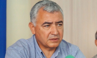 Не може депутатите да влизат и излизат от мнозинството като в квартална кръчма