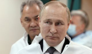 Оперират Путин от рак, затварят цяла болница заради него