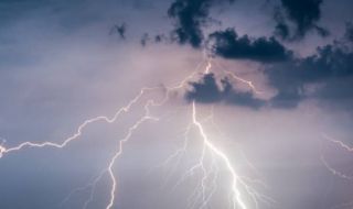 Поставят гръмоотводи по пътя за Гигинския манастир, след като мълния уби семейство