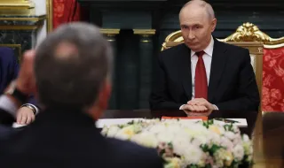 Путин се срещна с китайския премиер Ли Цян в Санкт Петербург