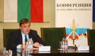 Каракачанов: Преговорите за нов изтребител започнаха