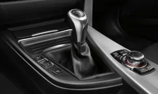 Залезът на „трите педала“