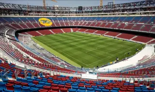 Близо 22 000 души гледат тренировка на Барса