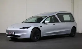 Обновената Tesla Model 3 се превърна в … катафалка 