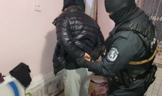 Полицията арестува 16 души при спецоперацията в София