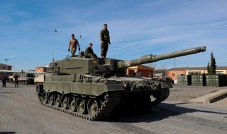 Испания ще прехвърли шест танка Leopard 2 на Украйна след Великден