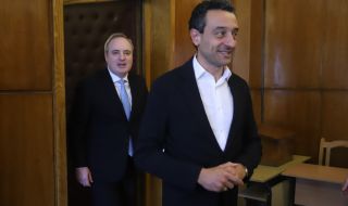 Лорер поощрява предприемачеството сред младежите