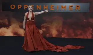 Проблем с камерата забавил секс сцена между Флорънс Пю и Килиан Мърфи в "Опенхаймер"