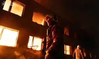 Ад под небето: Ракети удариха Киев, гори Ставропол