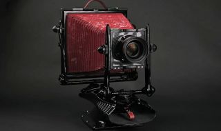Pagani продава антични фотоапарати за 100 хиляди евро