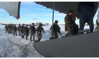 Първите руски десантчици се завърнаха от Казахстан