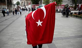 Турските фирми затъват