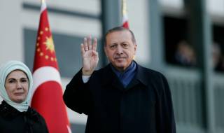 Ердоган спечели референдума, но се отдалечи от ЕС