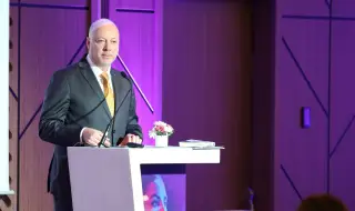 Желязков: Жените не променят света с революции, а чрез постоянство