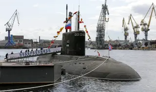 Генералният секретар на НАТО се подигра на руската подводница, която изплува край Франция