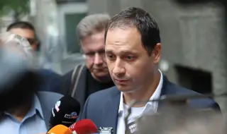 Петър Витанов: Няма да приема покана за нов мандат като евродепутат от Корнелия Нинова и "фикусите" около нея