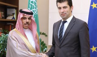 Петков проведе среща с принц Фейсал бин Фархан ал Сауд