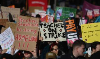 Половин милион служители стачкуваха във Великобритания 