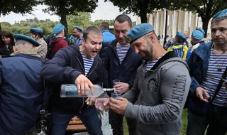 Руснаците пият повече алкохол в сравнение с миналата година