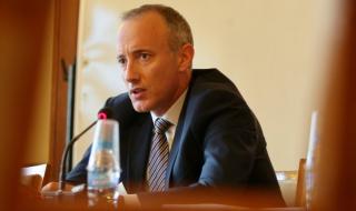 Заплати за учителите ще има въпреки кризата