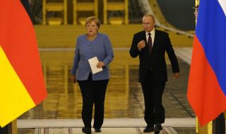 Die Zeit: Меркел и Путин - отношения на привличане и отблъскване