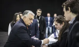 Орбан за помощта към Украйна: Американците имаха разума да се оттеглят в правилния момент