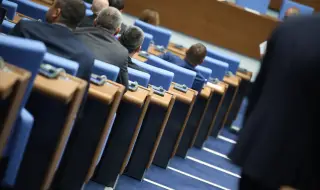 The second extraordinary session of the National Assembly did not start due to lack of quorum 
