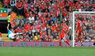 14-годишен талант се присъедини към Ливърпул