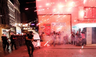 МВнР съветва да се избягват районите с протестите в Истанбул