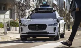 Waymo "замразява" автономните си таксита поради сериозен проблем с безопасността