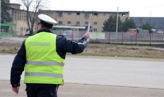 Полицията с разяснения за правилата по пътищата преди акция „Зима”