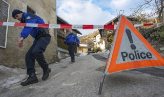 Пиян швейцарец застреля три жени