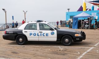 Шофьор в Луизиана прегази полицай, влачи го 30 метра с колата си 