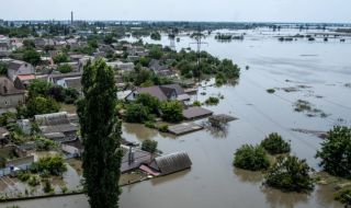 АЕЦ "Запорожие" продължава да изпомпва вода от Каховския язовир