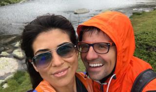 Андрей Арнаудов и красивата му половинка с мила семейна СНИМКА