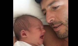 Как да приспите бебето си за няколко секунди (ВИДЕО)