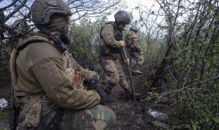 Украинските сили са се изтеглили от последните райони, които удържаха в центъра на Бахмут