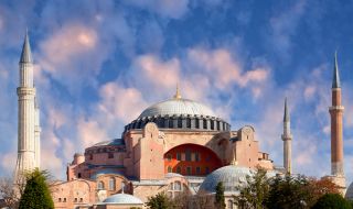 Безпокойства за "Света София" в Истанбул 