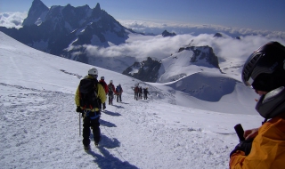 4 скиора загинаха от лавини в Алпите