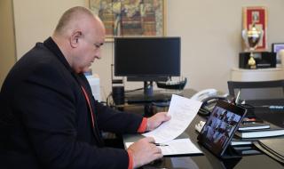 Кабинетът одобри договори за доставка на лекарства за COVID-19 от Китай