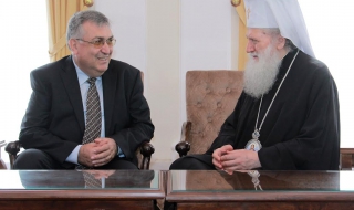 Патриарх Неофит обеща на Близнашки молитвена подкрепа