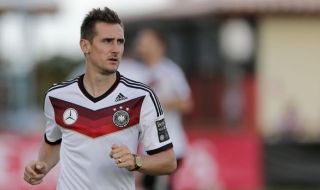 Големият Клозе може да сложи край на кариерата си