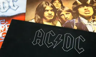 Back in Black на AC/DC с 1 милиард гледания в YouTube