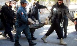 Най-малко 10 убити в банка в Афганистан